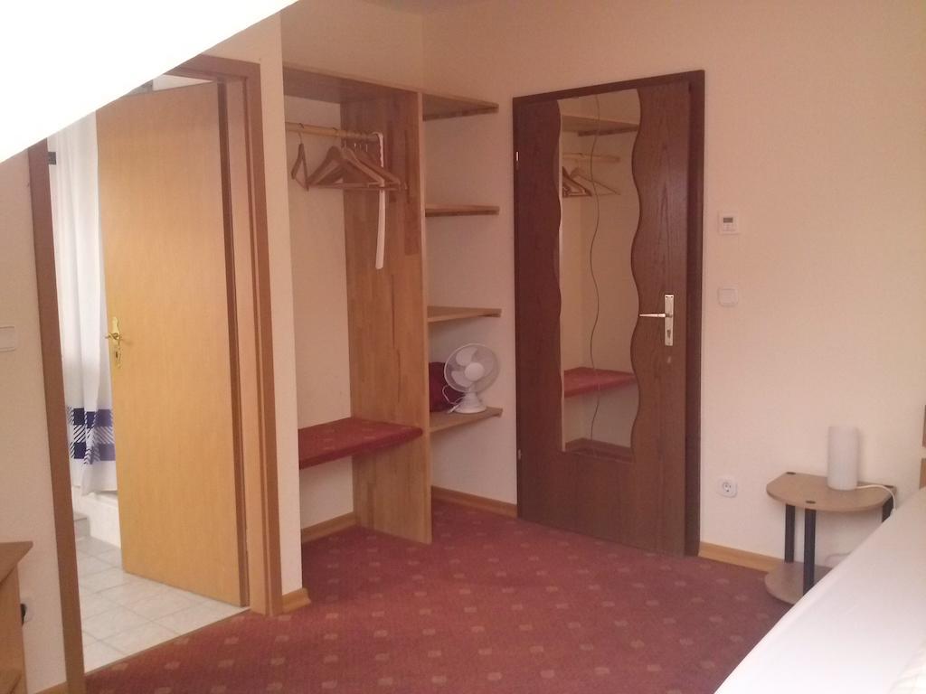 Hotel Garni Am Bowenberg Niederzissen Quarto foto